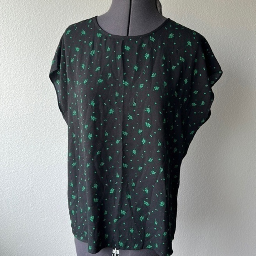 Halogen top size small black and green career blouse